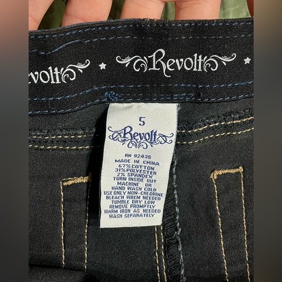 REVOLT Pull-On Flare Jeans, Medium Blue wash with Fading, size 5, LIKE NEW - Picture 11 of 11